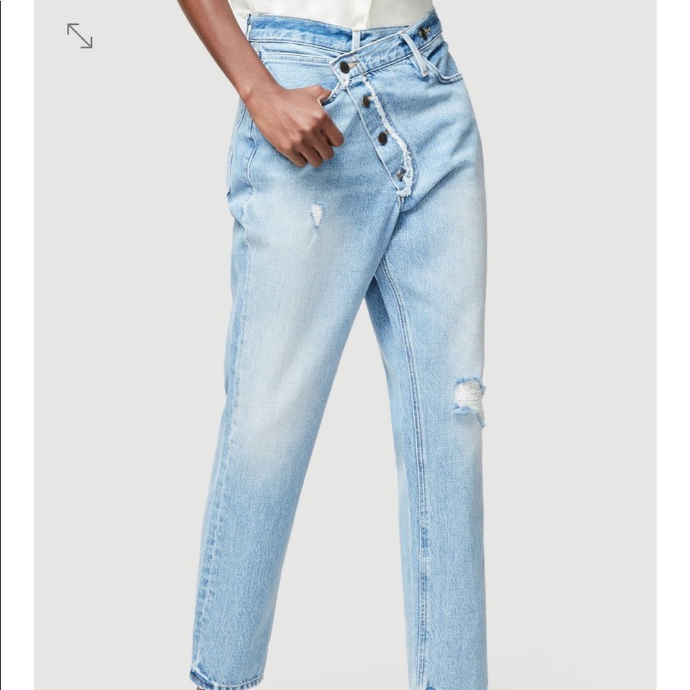 Frame Exposed Overlap Pegged Jean